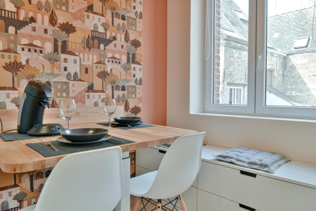 Residence Jean Hardy - Hyper Centre, Parking Gratuit, Wifi, Clim, Gare Valenciennes Exterior photo